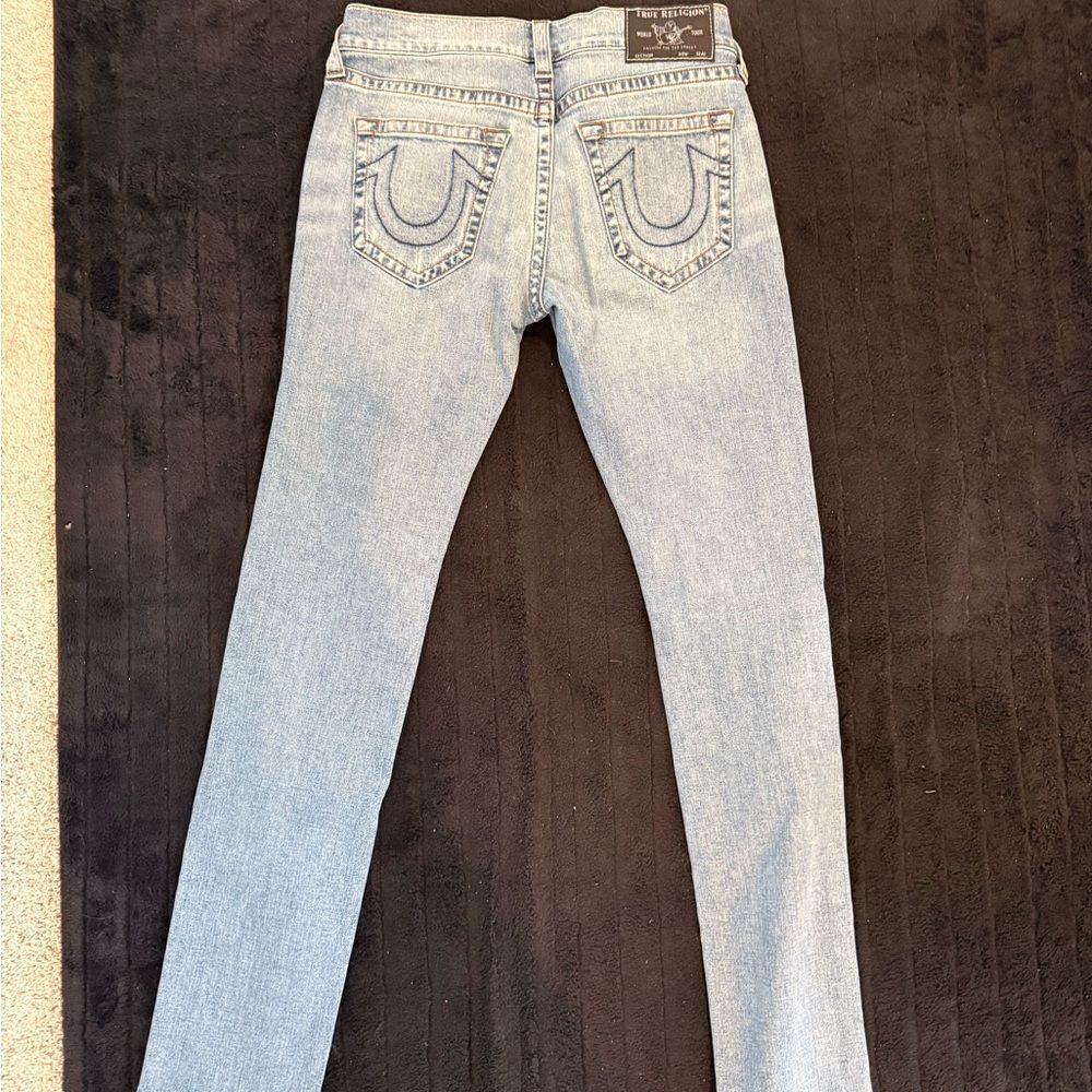 Women’s True Religion Light Blue Skinny Jeans with Signature Back Pockets